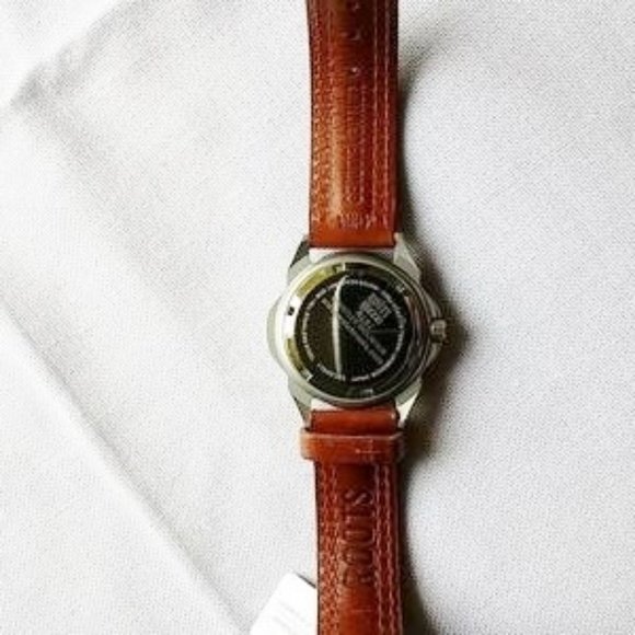 Roots Whistler Mountain ladies watch - Picture 4 of 7